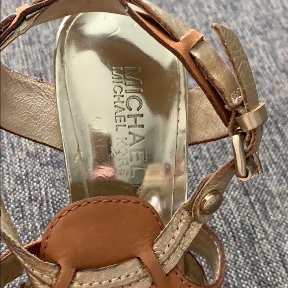🟢 Michael Kors tan Gold Sandals Heels - Picture 3 of 8
